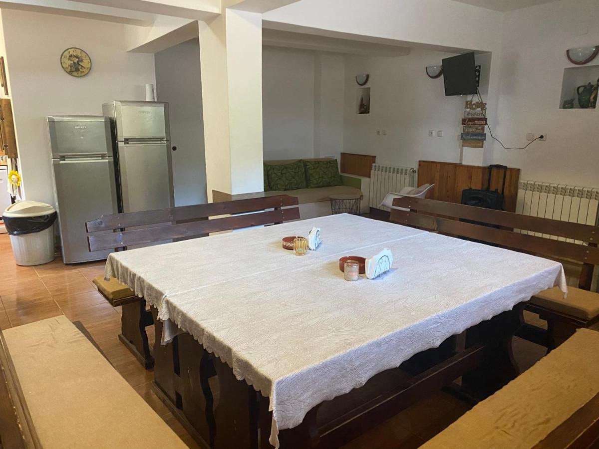 Yovkovata Kyshta Hotel Chiflik Luaran gambar