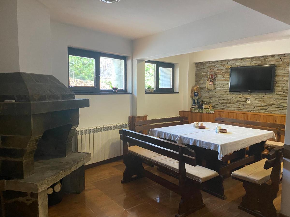 Yovkovata Kyshta Hotel Chiflik Luaran gambar