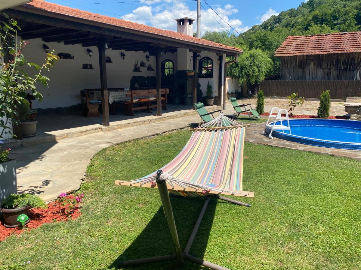 Yovkovata Kyshta Hotel Chiflik Luaran gambar