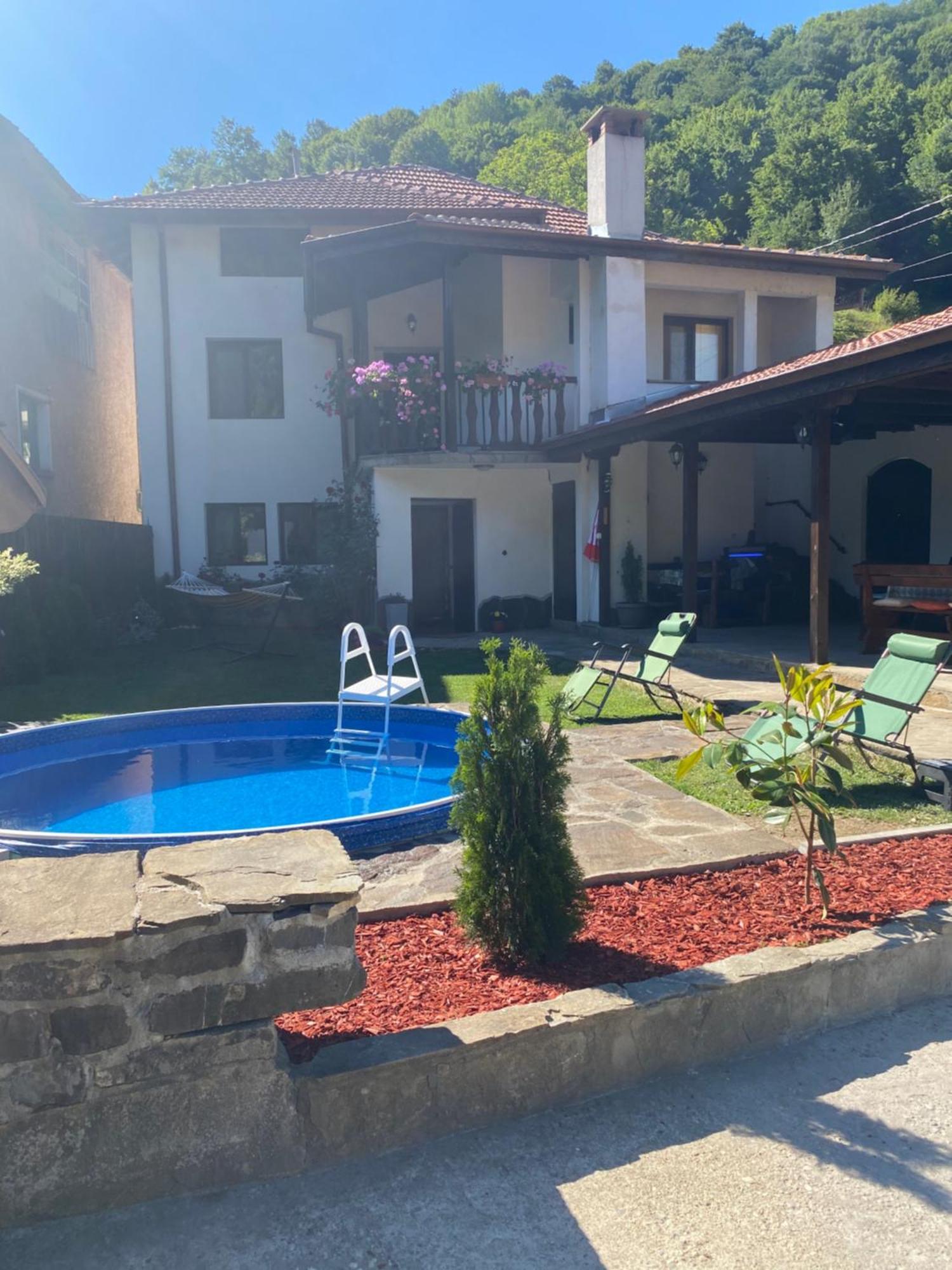 Yovkovata Kyshta Hotel Chiflik Luaran gambar