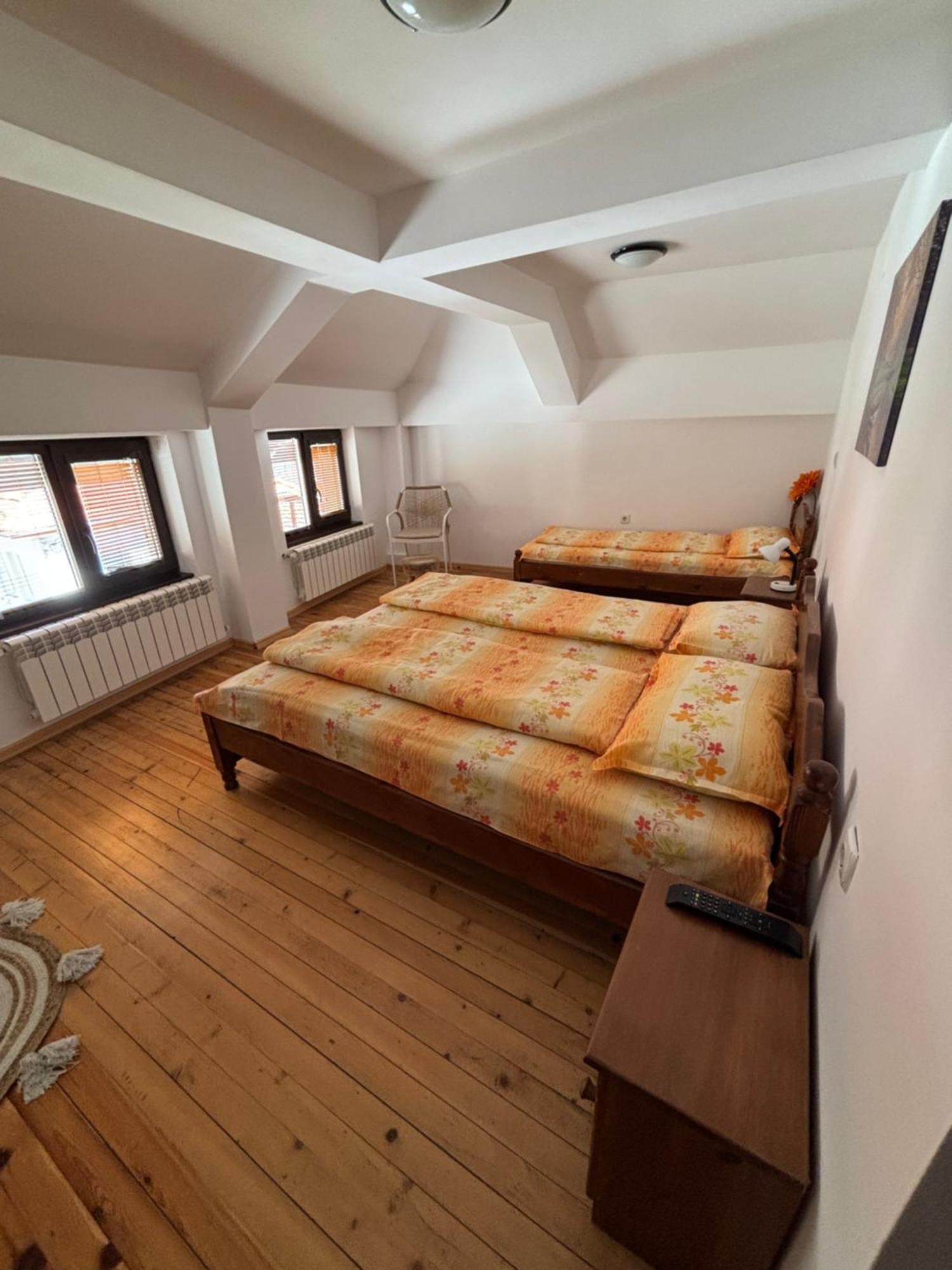 Yovkovata Kyshta Hotel Chiflik Luaran gambar