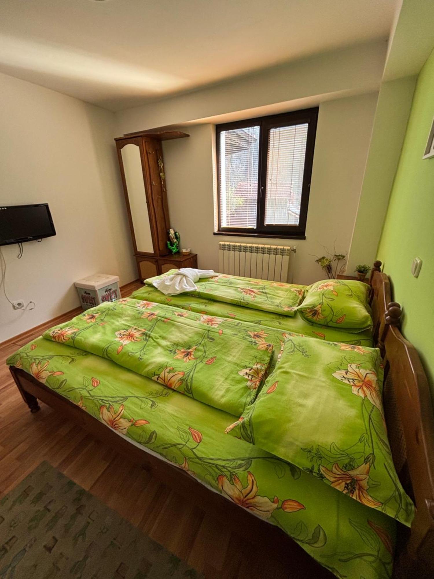 Yovkovata Kyshta Hotel Chiflik Luaran gambar