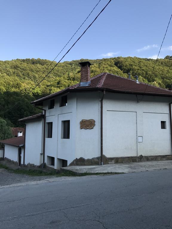 Yovkovata Kyshta Hotel Chiflik Luaran gambar